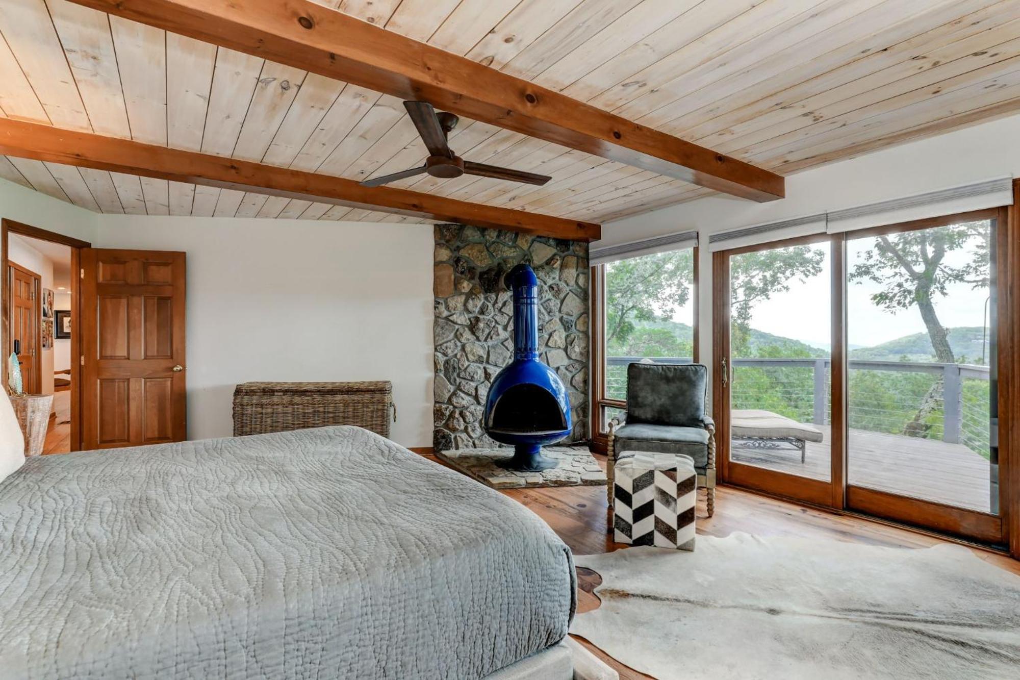 Falken Haus - Relax In Seclusion With Panoramic Lake Views 재스퍼 외부 사진