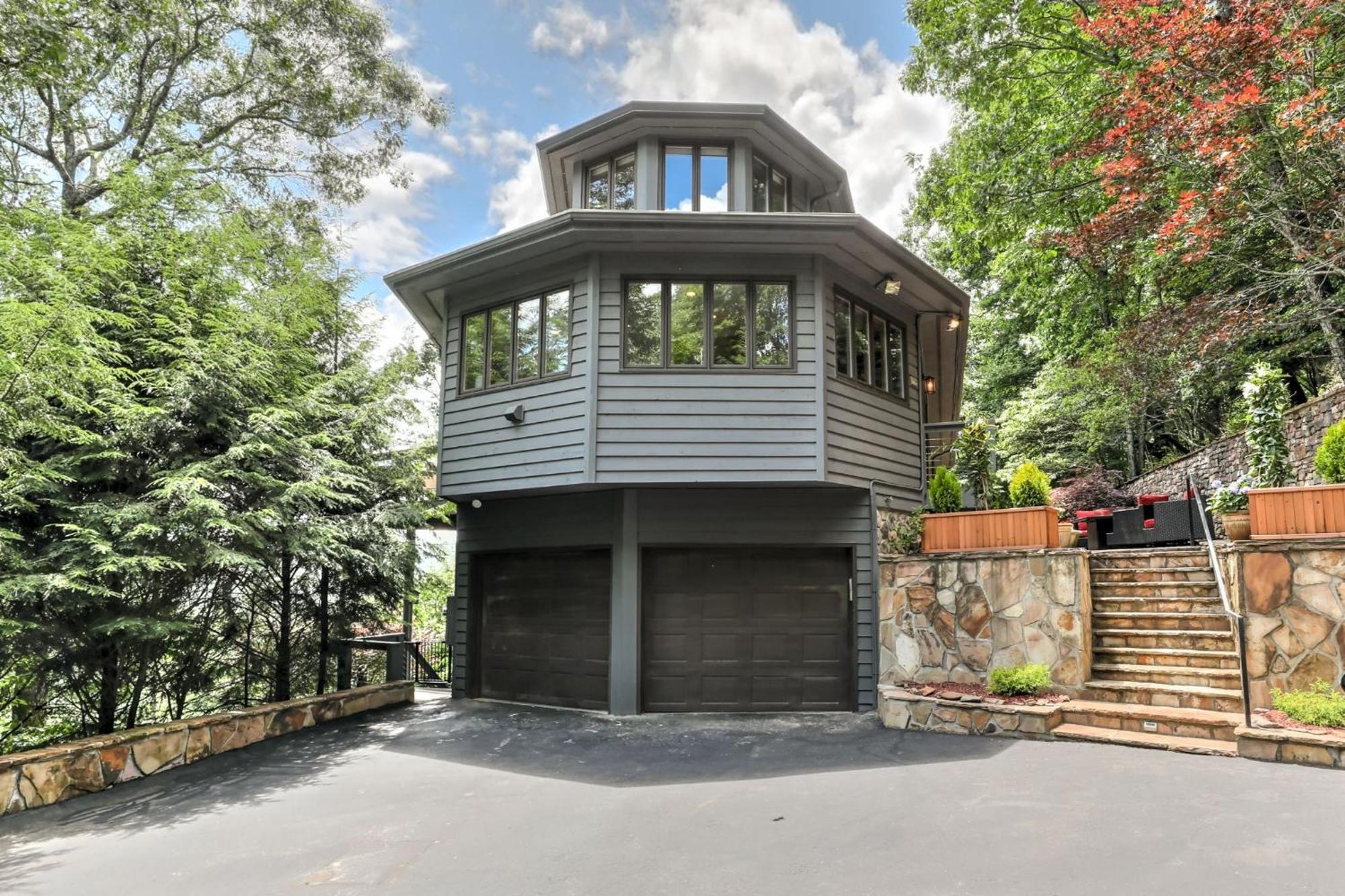Falken Haus - Relax In Seclusion With Panoramic Lake Views 재스퍼 외부 사진