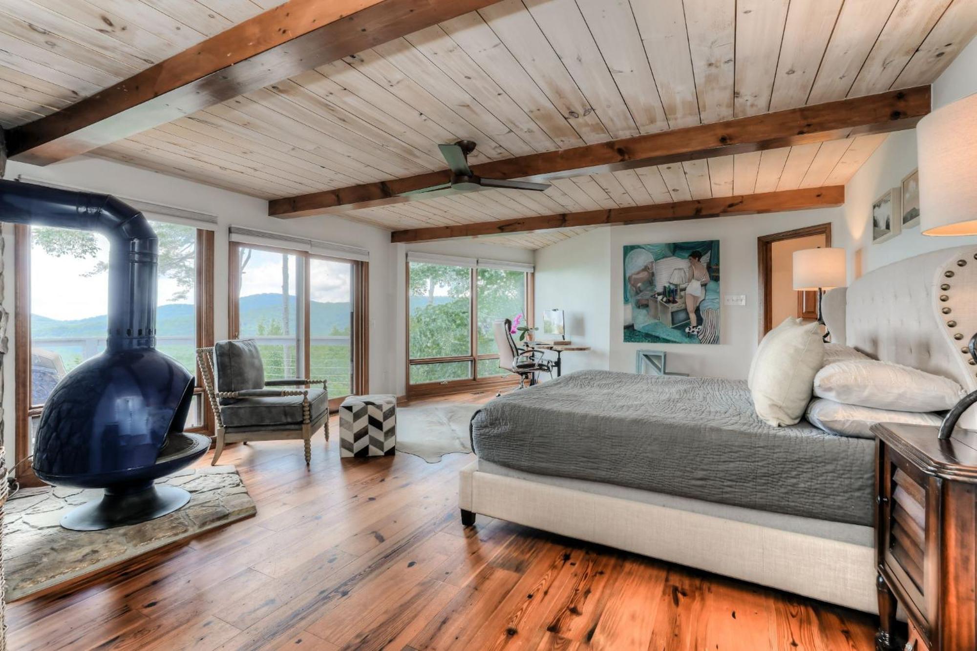 Falken Haus - Relax In Seclusion With Panoramic Lake Views 재스퍼 외부 사진